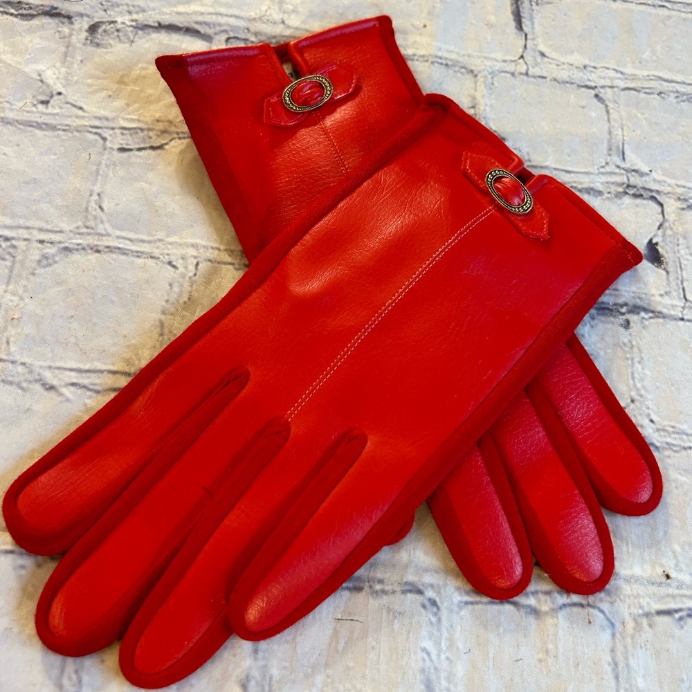 VINTAGE JAPAN MADE WOMEN RED 100% RAYON LINING & RAYON FOURCHETTES RED GLOVES